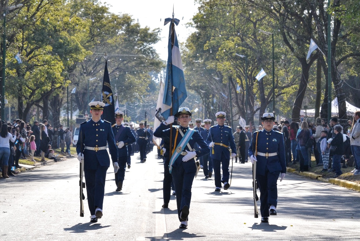 25 de mayo en Funes: ¿a qué hora arranca el tradicional desfile por Yrigoyen?